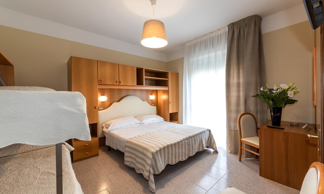 Acapulco Beach Lido di Jesolo Bagian luar foto